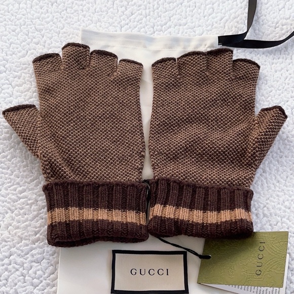 GUCCI GG CASHMERE FINGERLESS GLOVES - Picture 3 of 16